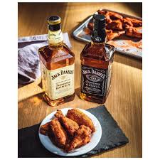 Jack Daniel's Tennessee Honey Whiskey with Stadium Bag Vaporizer: A Unique Pairing You’ll Want to Try