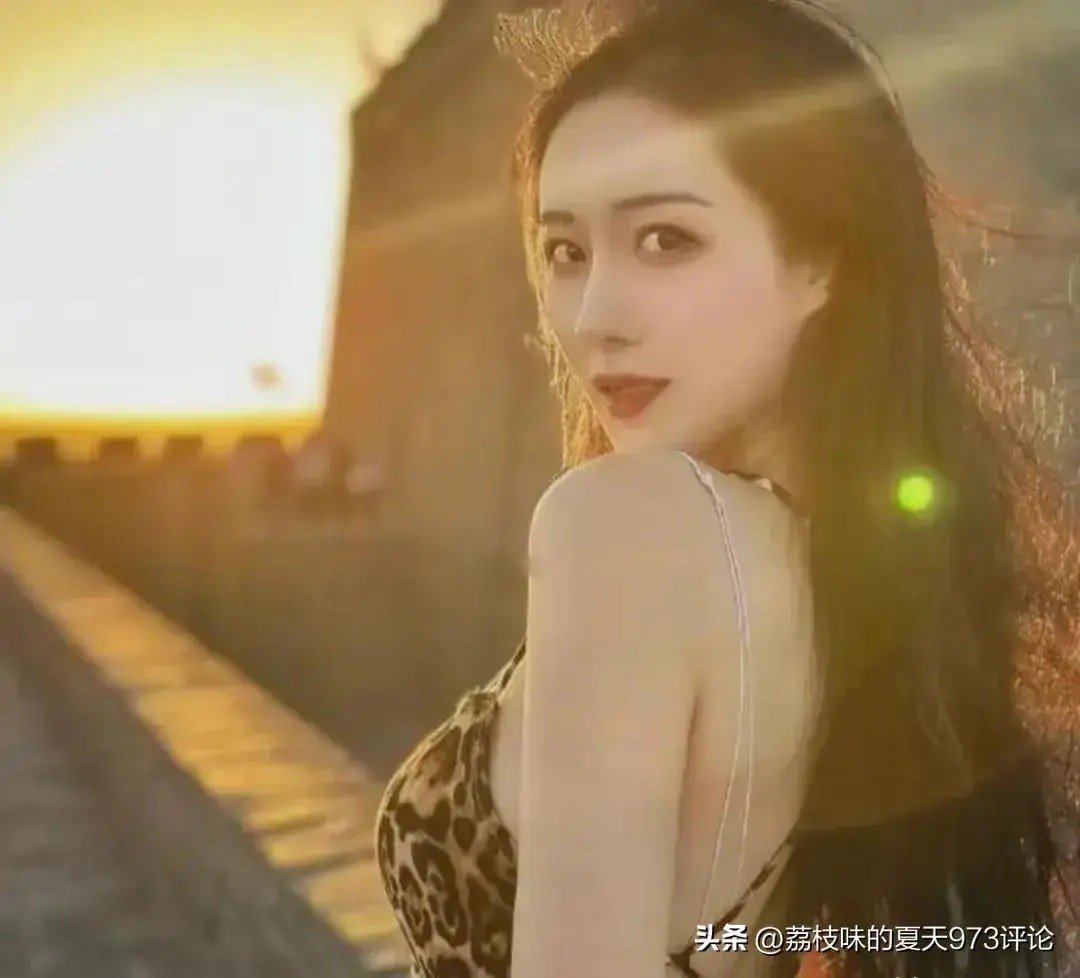 The Remarkable Journey of 钟劭臻: A Profile in Excellence